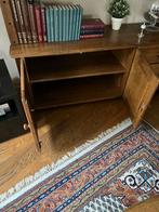 Houten kaaskast met deuren en planken, Ophalen