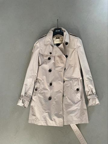 Burberry Brit Trenchcoat M beschikbaar voor biedingen