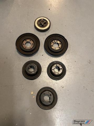 Bmw poelie diverse m40 m42 E30 E28 E34 krukas waterpomp  beschikbaar voor biedingen