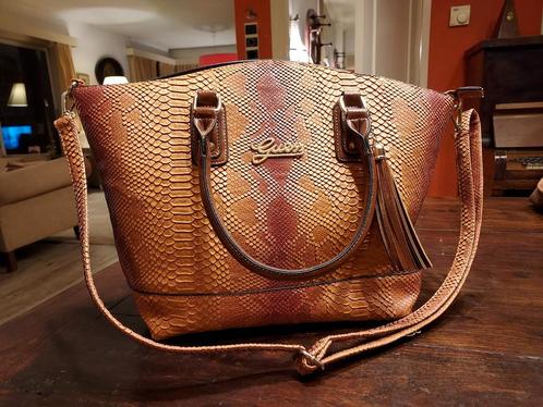 Guess damestas NIEUW lekker ruime tas, Sieraden, Tassen en Uiterlijk, Tassen | Damestassen, Nieuw, Schoudertasje, Overige kleuren