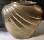 Massief messing vaas met gedrapeerd patroon vintage, Ophalen