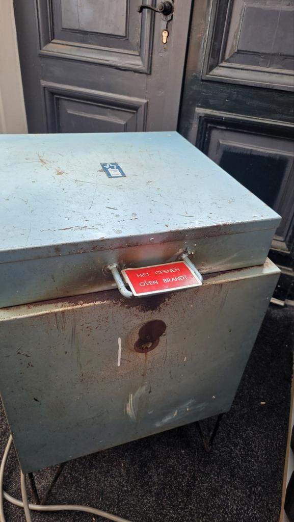 Vingerling oven ( defect), Hobby en Vrije tijd, Pottenbakken, Gebruikt, Ophalen