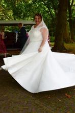 Satijnen Bruidsjurk Maat 52-58, Trouwjurk, Wit, Nieuw, Ophalen of Verzenden