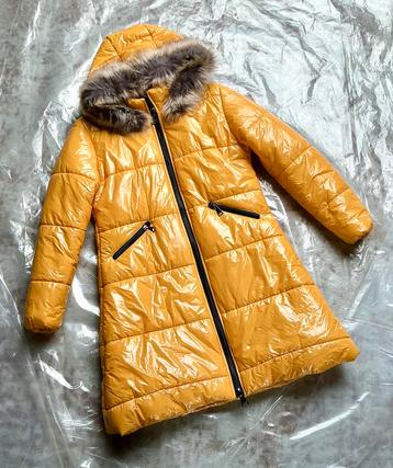 Gele donsjas puffer down jas regenjas mt M hoogglans nylon beschikbaar voor biedingen