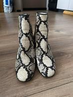 Nubbik - laarsjes met hak - slangenleer - 39, Ophalen, Zo goed als nieuw, Zwart