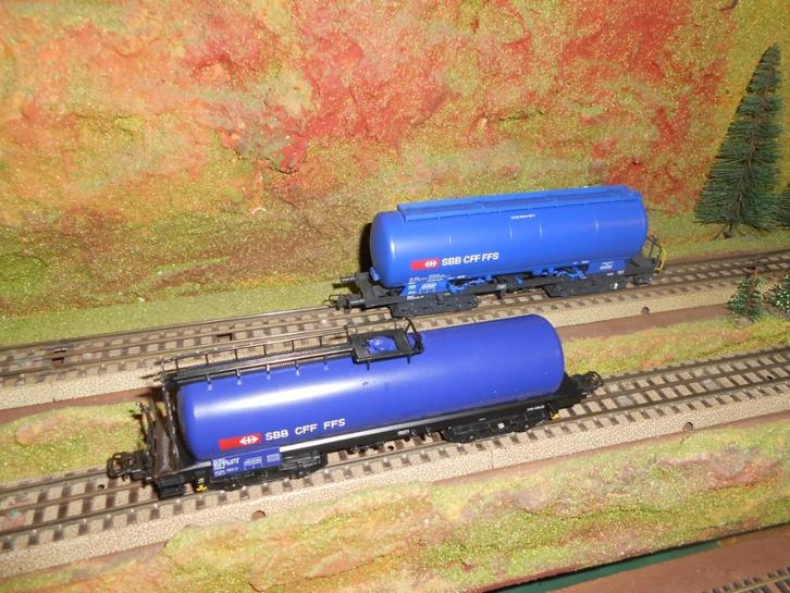 Märklin 4745 en Roco 46984, ketelwagons Zwitserland, SBB, Hobby en Vrije tijd, Modeltreinen | H0, Nieuw, Treinset, Wisselstroom