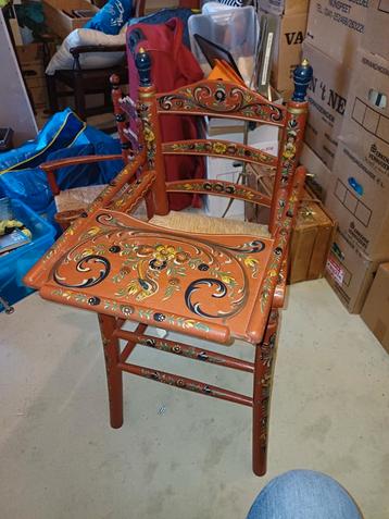 Vintage beschilderde Hindeloopen kinderstoel beschikbaar voor biedingen