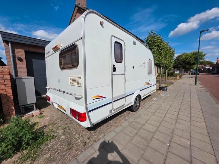Swift Toscane 410/1 2005, Caravans en Kamperen, Tenten, tot en met 4, Zo goed als nieuw, Ophalen