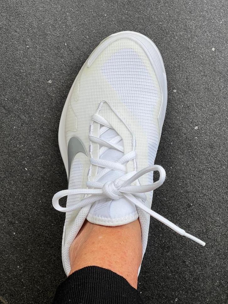 NIKE tennisschoen all court vapor pro mt 39- TIEN concepts, Sport en Fitness, Tennis, Zo goed als nieuw, Schoenen, Nike, Ophalen of Verzenden