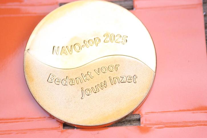 Penning NAVO-top 24-25 juni 2025 Den Haag Bedankt voor inzet, Verzamelen, Overige Verzamelen, Zo goed als nieuw, Ophalen of Verzenden