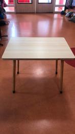 Bureautje old school / tafeltje, Huis en Inrichting, Bureaus, Ophalen, Gebruikt