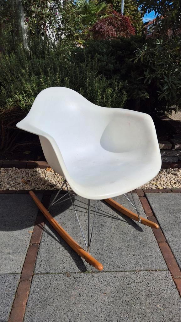 Eames RAR Schommelstoel replica schommel design kunststof, Huis en Inrichting, Stoelen, Gebruikt, Eén, Hout, Kunststof, Metaal
