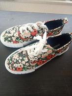 Floral Pattern Shoes H&M size EU36, Kleding | Dames, Ophalen of Verzenden, Zo goed als nieuw