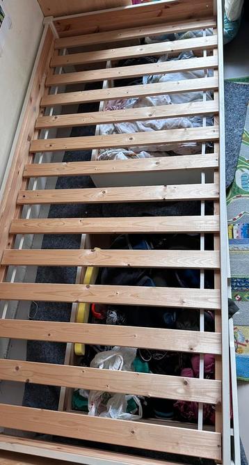 Ikea bed 90x200