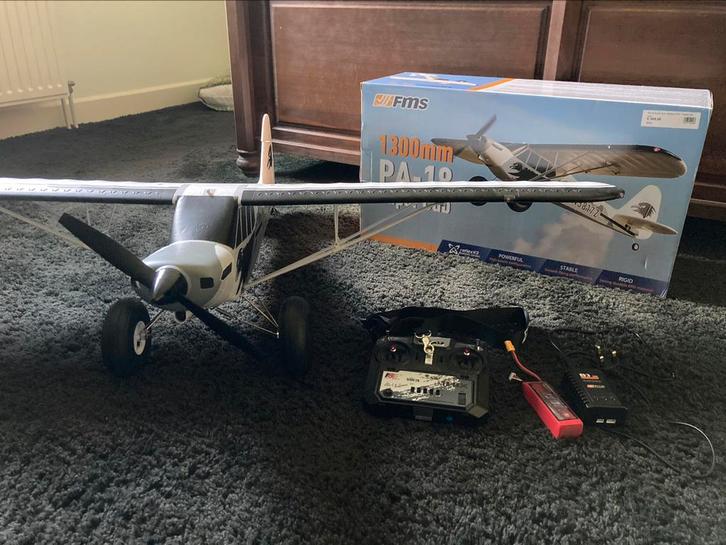 FMS PA-18 Super Cub 1300mm RTF - Met Reflex V3 Gyro, Hobby en Vrije tijd, Modelbouw | Radiografisch | Vliegtuigen, Zo goed als nieuw