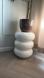 Bijzettafel Gebroken wit, Huis en Inrichting, Tafels | Bijzettafels, Minder dan 55 cm, Rond, Zo goed als nieuw, Ophalen