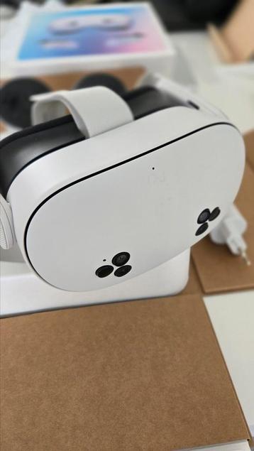 Meta Quest 3s 128GB VR bril  beschikbaar voor biedingen