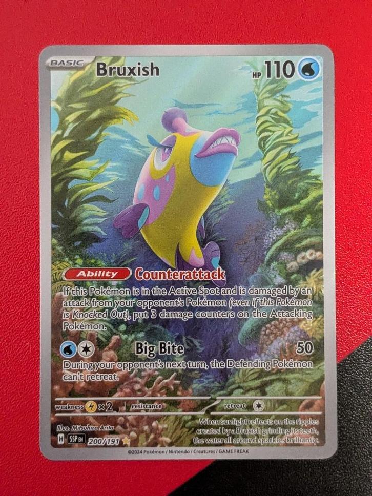 Pokémon kaart (Full Art) - Bruxish [Surging Sparks] EN, Hobby en Vrije tijd, Verzamelkaartspellen | Pokémon, Zo goed als nieuw