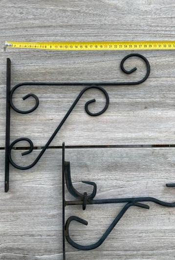 Antieke Planthaken - 2 stuks - Zwart Metaal - 37cm beschikbaar voor biedingen
