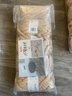Beige kleur dikke Katia garens, Ophalen of Verzenden, Nieuw, Breien of Haken, Wol of Garen