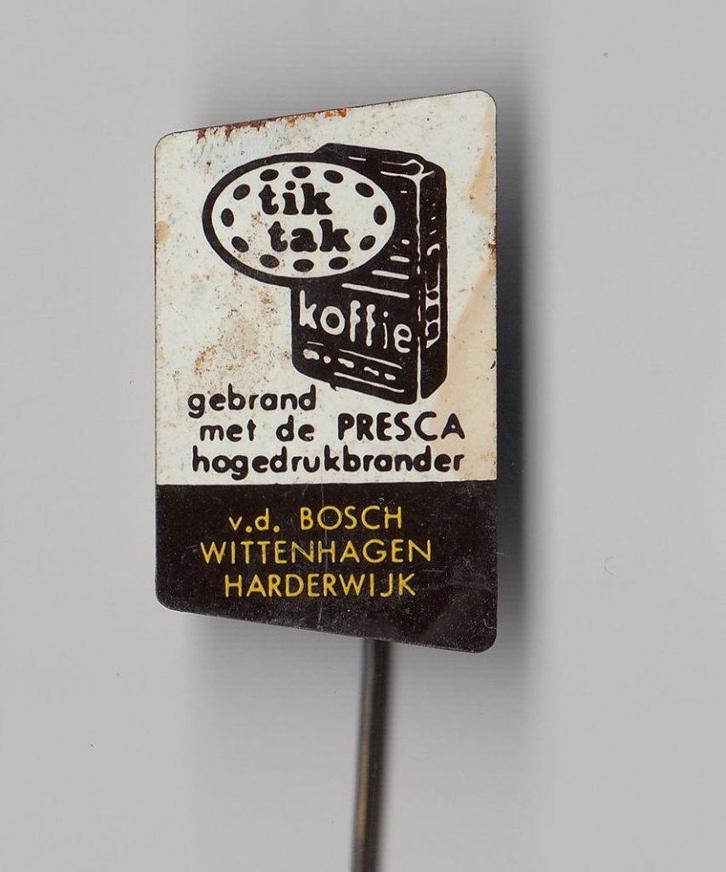 TikTak Koffie vd Bosch Wittenhagen Harderwijk speldje, Verzamelen, Speldjes, Pins en Buttons, Gebruikt, Speldje of Pin, Overige onderwerpen