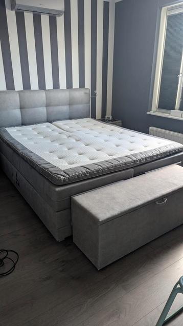 electrische boxspring 220x180 beschikbaar voor biedingen
