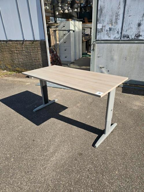 Bureau's 160x80, Huis en Inrichting, Bureaus, Zo goed als nieuw, In hoogte verstelbaar, Ophalen of Verzenden