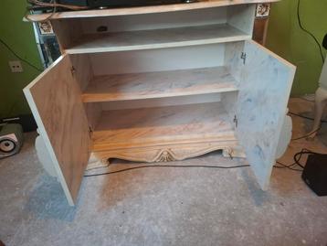 TV-meubel met marmerlook beschikbaar voor biedingen