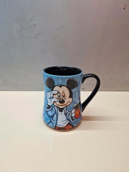 Mickey Mouse grote mok Disney tekst mornings are rough, Huis en Inrichting, Keuken | Servies, Nieuw, Kop(pen) en/of Schotel(s)