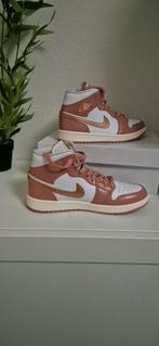 Nike air Jordan 1 mid 38.5, Ophalen, Nieuw, Sneakers of Gympen