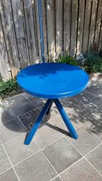 Mooie blauwe,inklapbare tuintafel doorsnede 63 cm Jardin, Tuin en Terras, Tuintafels, Ophalen, Zo goed als nieuw, Rond, Kunststof