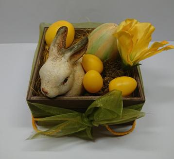 Paasnest Paasschaal Paasarrangement kunstbloemen beschikbaar voor biedingen