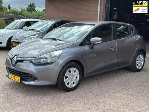 Renault Clio 1.2 16V 5DRS, APK BOEKJES NETTE AUTO!, Auto's, Renault, Te koop, Clio, ABS, Airbags, Boordcomputer, Centrale vergrendeling