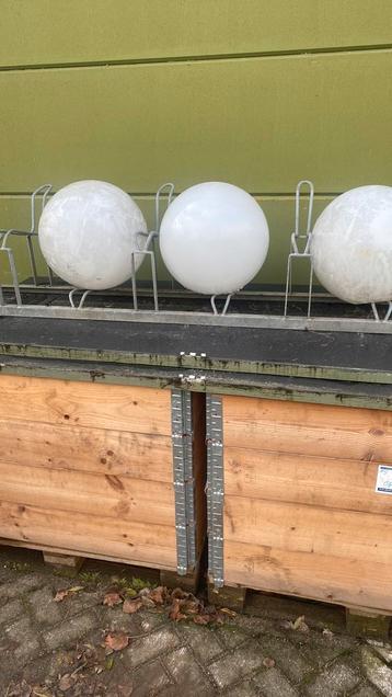 Lampenbol doorsnee 40 cm beschikbaar voor biedingen
