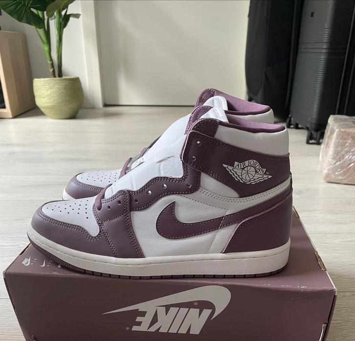 Nike Air Jordan 1 Retro High OG Maat: 44/10 Nieuw Origineel, Kleding | Heren, Schoenen, Zo goed als nieuw, Overige kleuren, Ophalen of Verzenden