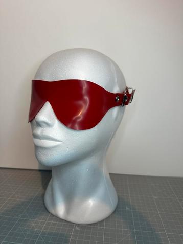 Latex blinddoek rood - Nieuw beschikbaar voor biedingen