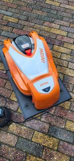 Stihl rmi 422  imow robotmaaier.in nieuw staat, Tuin en Terras, Robotmaaiers, Ophalen of Verzenden, 20 tot 25 cm