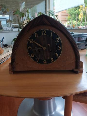 Amsterdamse school pendule. beschikbaar voor biedingen