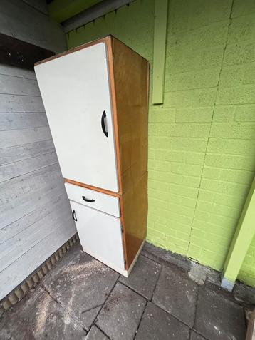 Vintage keukenkast Nanninga beschikbaar voor biedingen