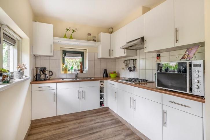 Gratis hoek keuken aangeboden, zelf demonteren 270x225 cm, Huis en Inrichting, Keuken | Complete keukens, Gebruikt, Hoekkeuken
