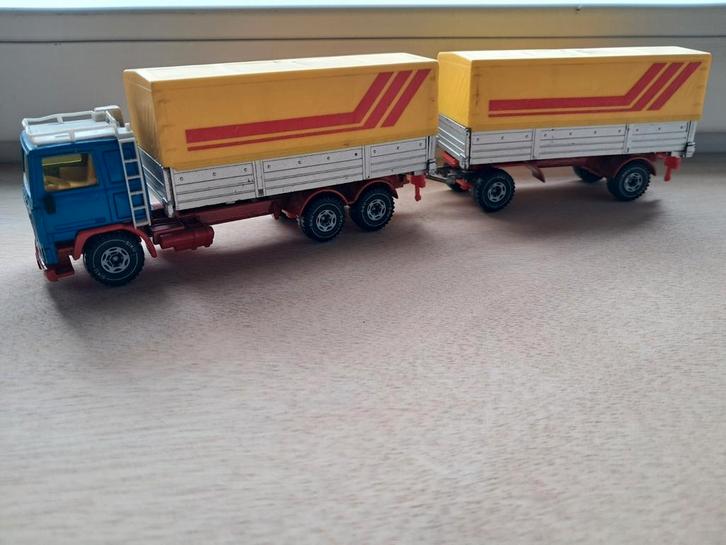 Siku 3115 Volvo F12 met aanhanger 1/55, Hobby en Vrije tijd, Modelauto's | 1:50, Zo goed als nieuw, Bus of Vrachtwagen, SIKU, Ophalen of Verzenden