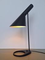 vintage Deens design zwarte tafel-lamp ontwerp Arne Jacobsen, Huis en Inrichting, 50 tot 75 cm, Ophalen of Verzenden, Metaal, Gebruikt