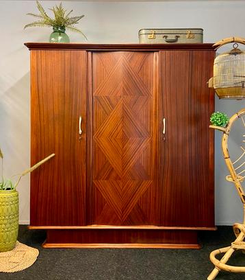Vintage Kledingkast jaren 50/60 retro linnenkast mahonie beschikbaar voor biedingen