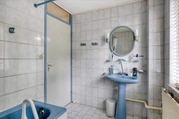 Blauwe Retro Wastafel beschikbaar voor biedingen