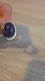 Zilveren ring met paarse steen, Sieraden, Tassen en Uiterlijk, Ringen, 18 tot 19, Gebruikt, Paars, Ophalen of Verzenden