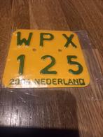 Nog nieuw Bromfietsverzekeringsplaatje 2004, Ophalen of Verzenden, Zo goed als nieuw