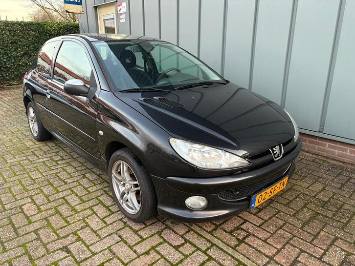 Peugeot 206 1.4-16V Air-line 3 NAP//ELEC.RAMEN//INRUILKOOPJE, Auto's, Peugeot, Bedrijf, Te koop, ABS, Airbags, Airconditioning