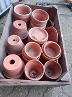 Terracotta bloempotten en schotels, Ophalen of Verzenden, Zo goed als nieuw, Rond, Minder dan 25 cm