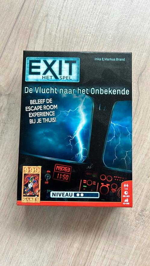 EXIT het spel: de vlucht naar het onbekende escape spel, Hobby en Vrije tijd, Gezelschapsspellen | Kaartspellen, Gebruikt, Ophalen of Verzenden