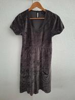 King Louie grijze fluwelen jurk, mt M, Maat 38/40 (M), Ophalen of Verzenden, King Louie, Grijs